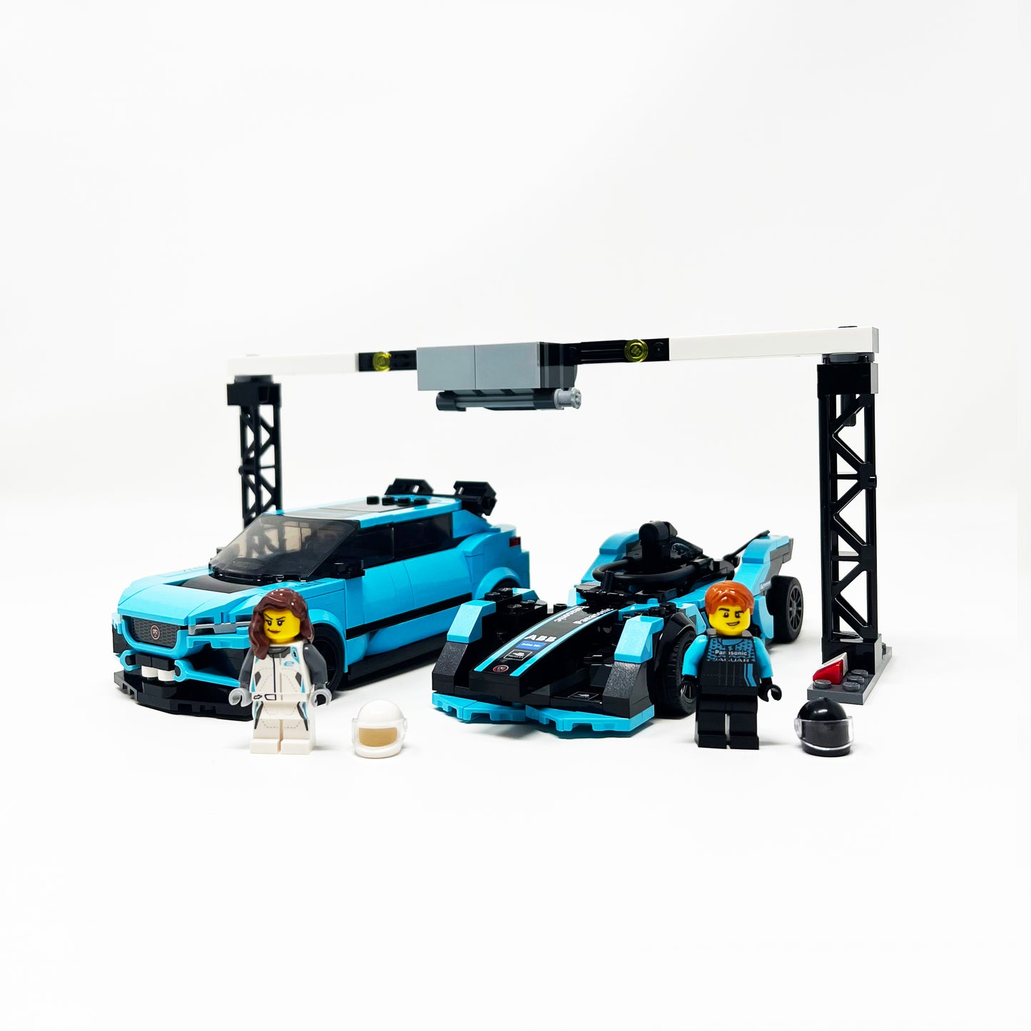 75898 Formula E Panasonic Jaguar Racing GEN2 Car & Jaguar I-PACE eTROPHY (Used)